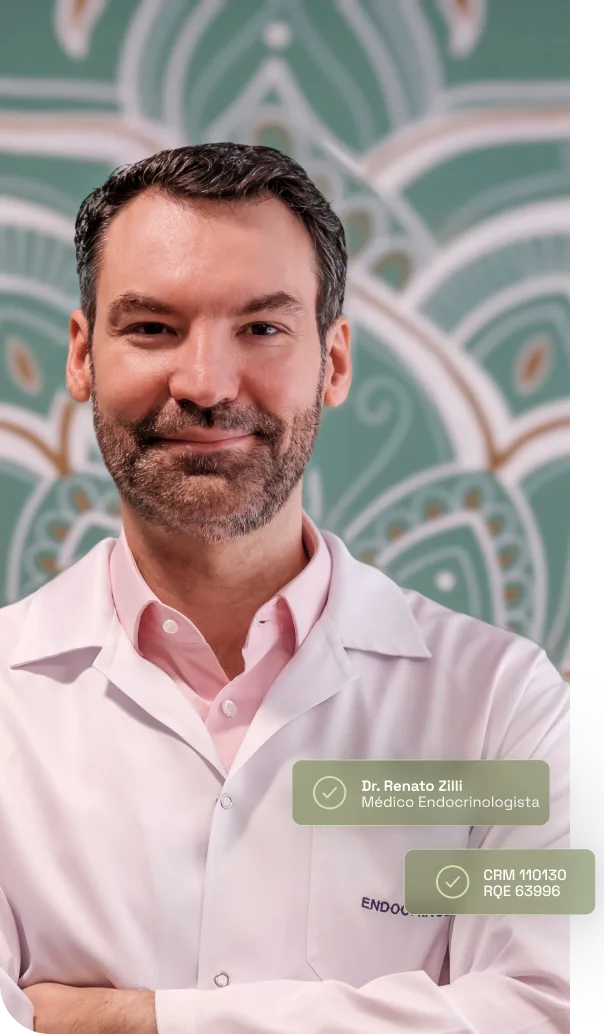 Dr. Renato Zilli em consultório na Clínica Zilli